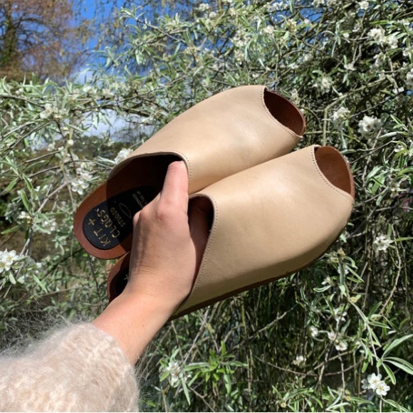 KIT + CLOGS STUDIO
Stone Flex Base Sol Clog - Picture 5 of 5